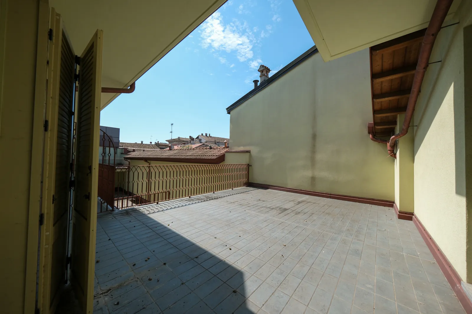 Appartamento sub 720 e box sub 748 