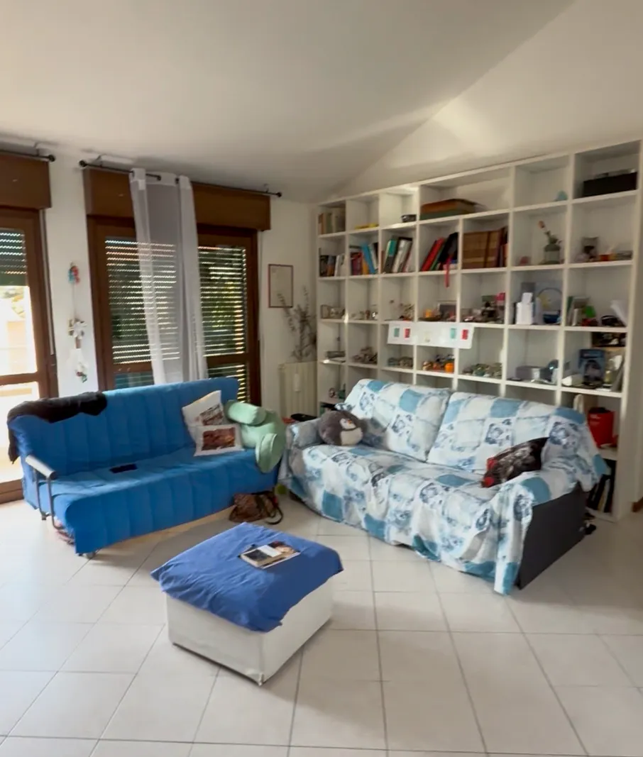Appartamento con cantina sub 31 e box sub 81