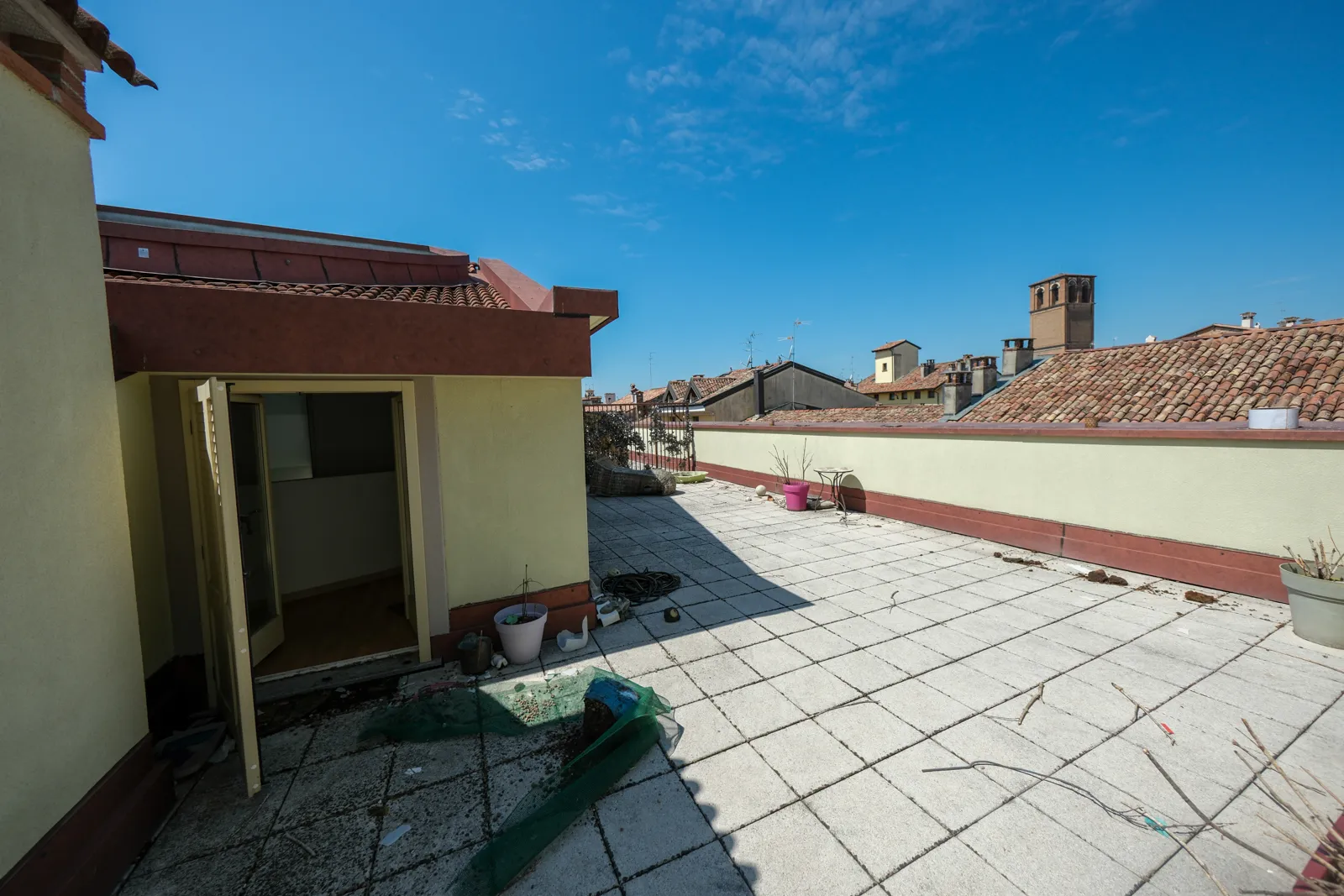 Appartamento sub 719 e box sub 762