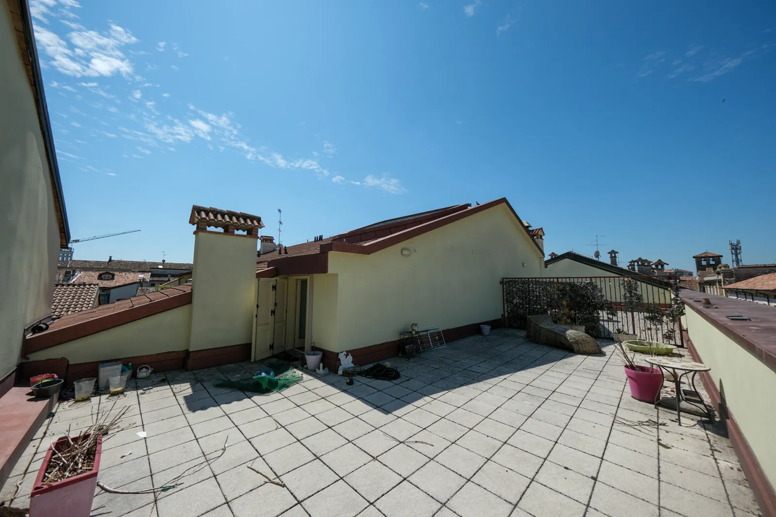 Appartamento sub 719 e box sub 762