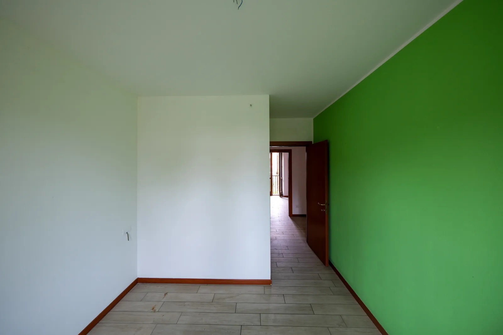 n.1 appartamento sub 713-705, n.1 cantina sub 66 e n.1 box sub 81