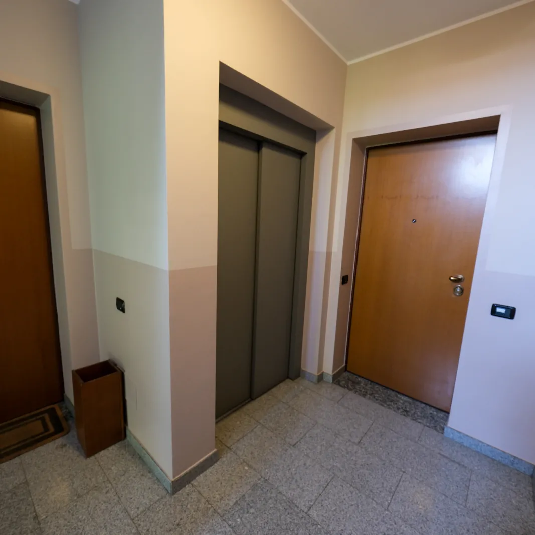 Appartamento sub 7 e box su 41
