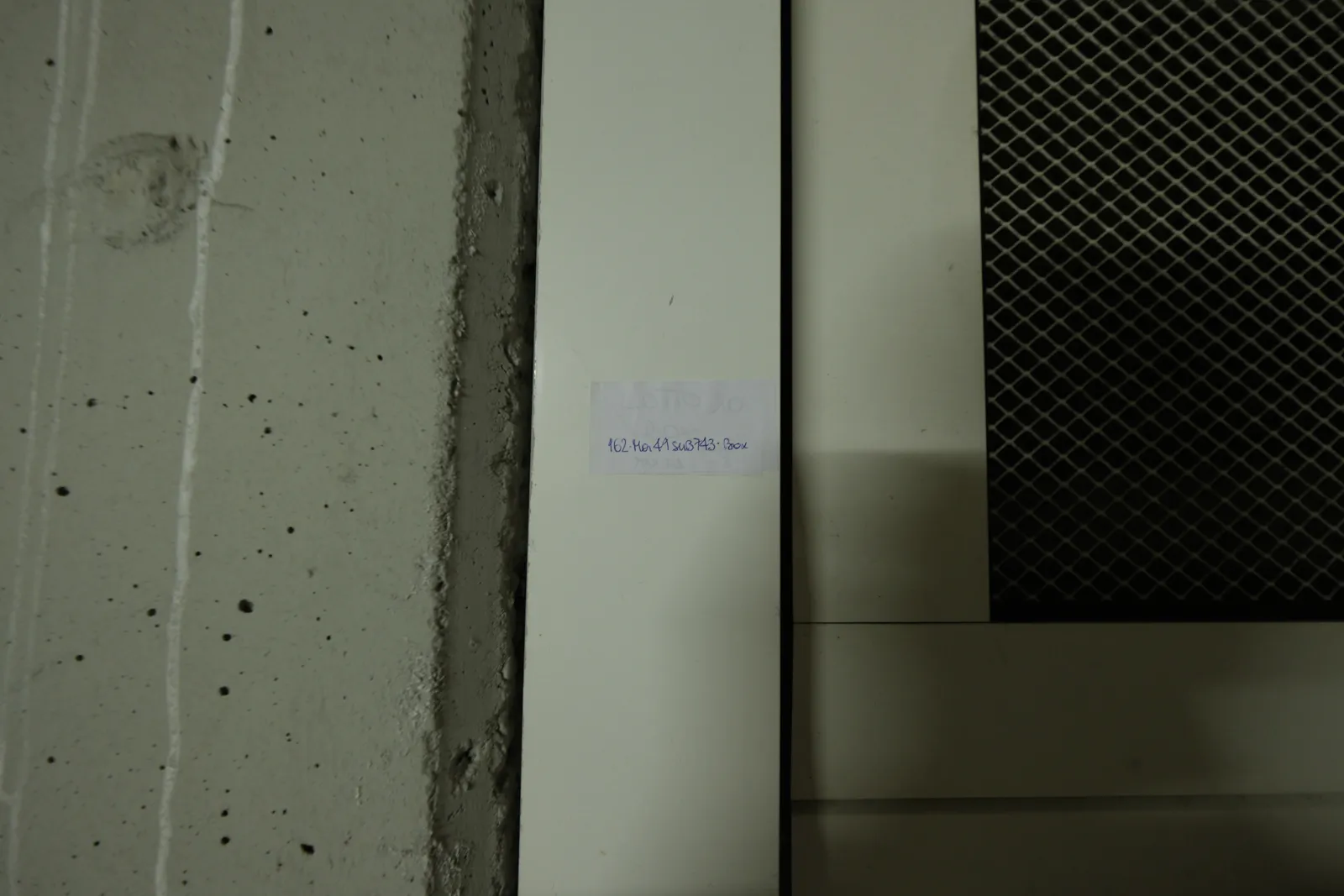 n. 1 box sub 743