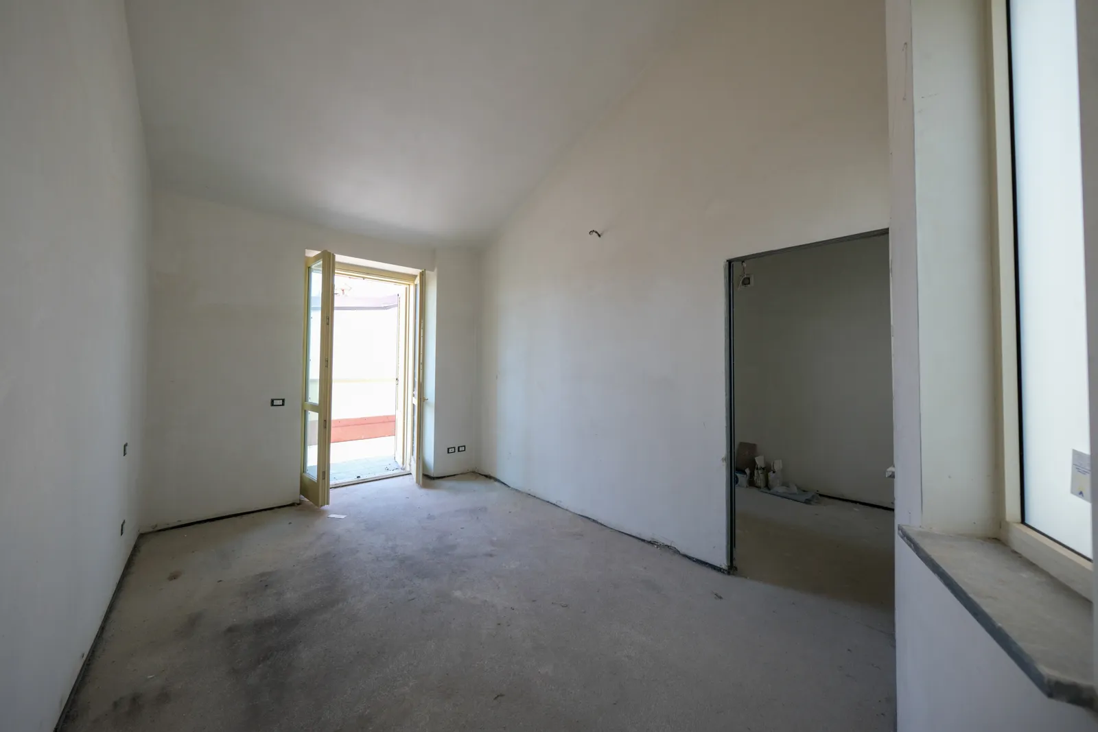 Appartamento sub 720 e box sub 748 